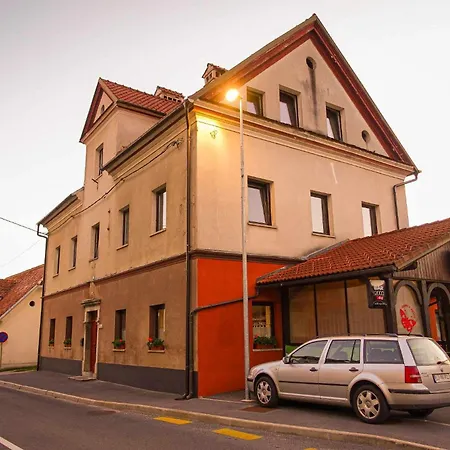 Laas Art Gallery Stari Trg pri Lozu Exterior foto